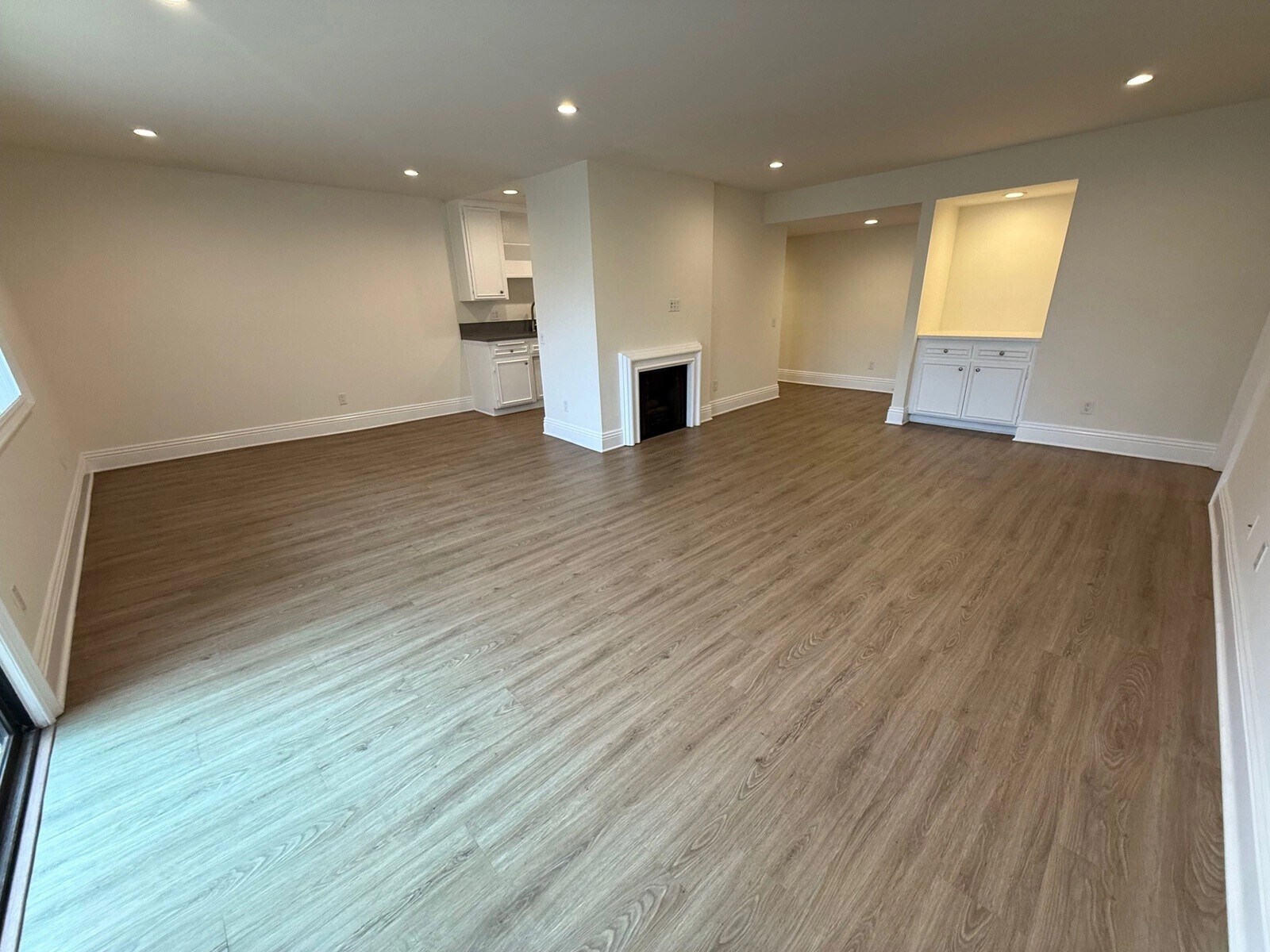 Building Photo - 1940 Malcolm Ave