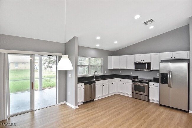 Building Photo - 4016 35th St SW