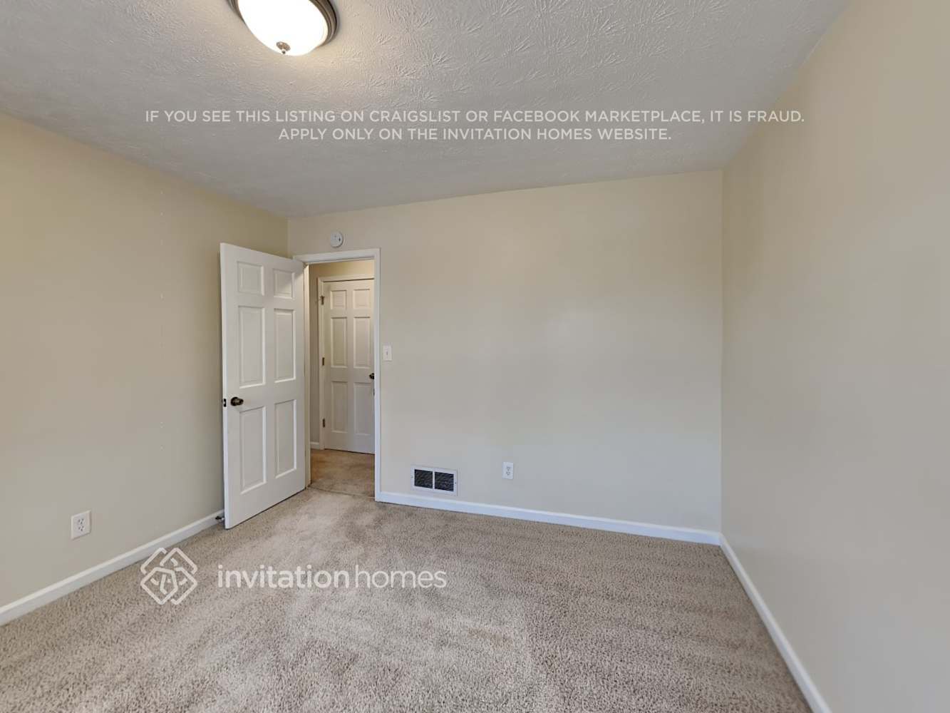 Building Photo - 4258 Castlegate Dr