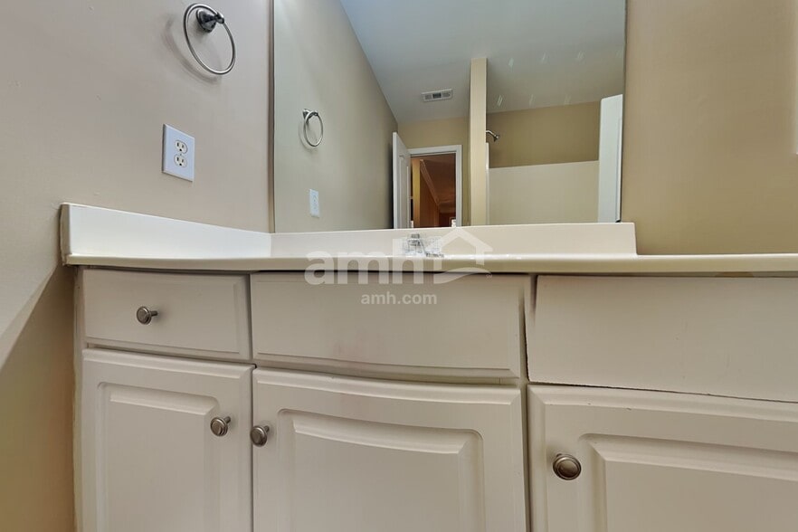 Building Photo - 2813 Savannah Walk Cv