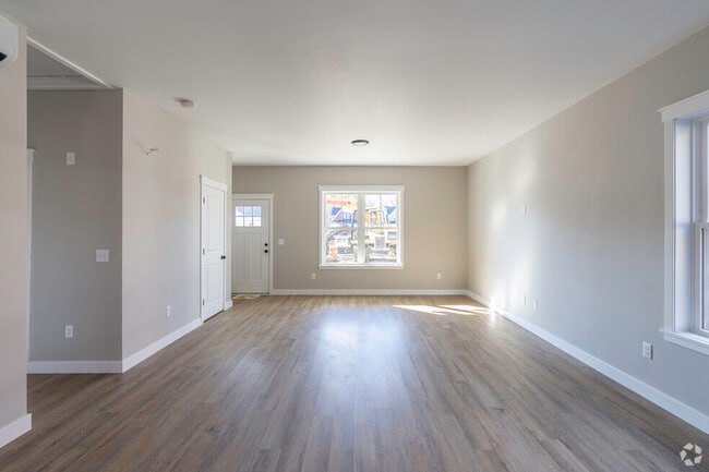 Building Photo - 2 Cottage Ln