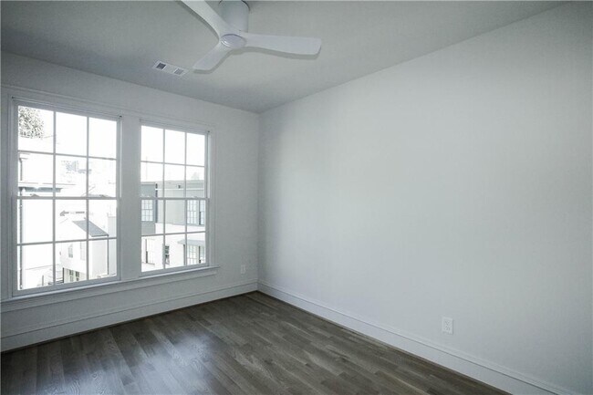 Building Photo - 96 Sheridan Dr NE