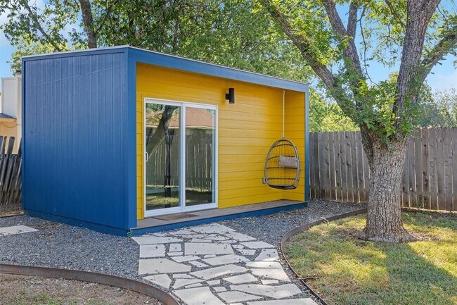 Building Photo - 7718 Croftwood Dr