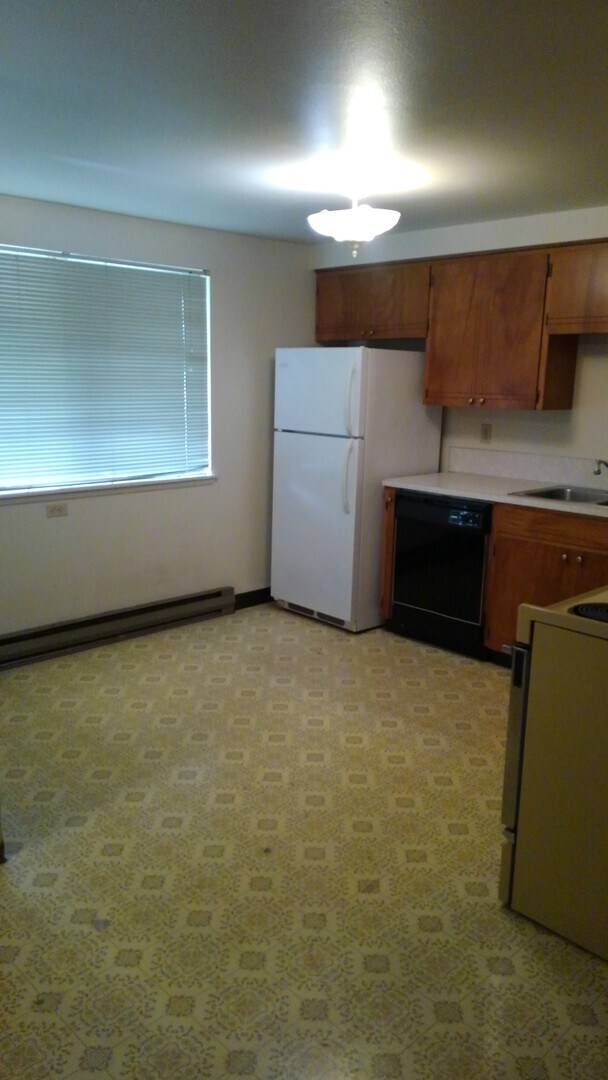 Building Photo - 2505 Main St SE