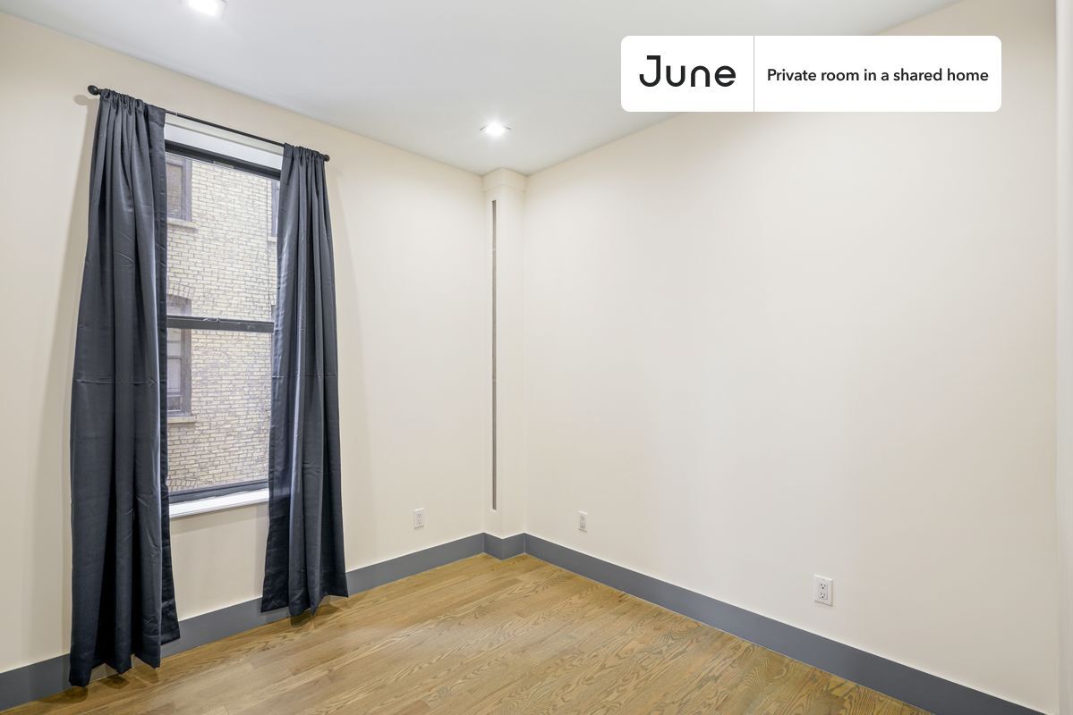 Building Photo - Room in Shared 4 bed/2 bath home