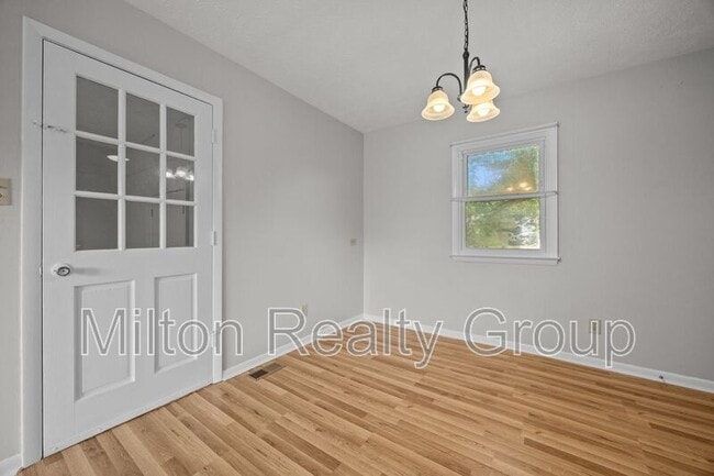 Building Photo - 54 Rolling Springs Dr
