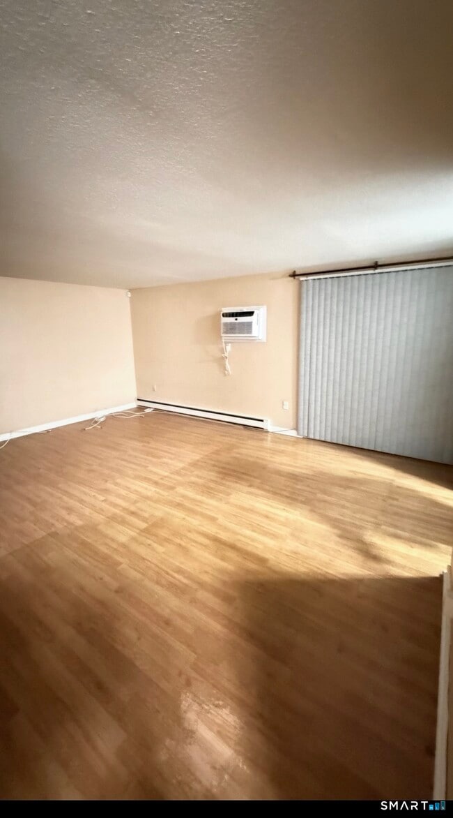 Building Photo - 57 Burgundy Hill Ln