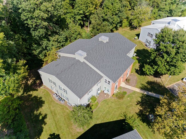 Building Photo - 19-7 Augusta Ct