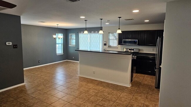 Building Photo - 1051 Dorn