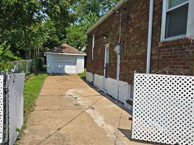 Building Photo - 5361 Wilborn Dr