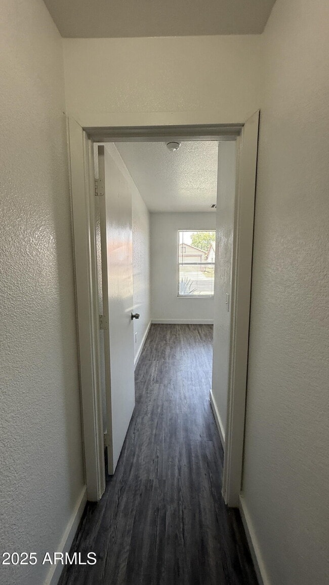 Building Photo - 679 W Jardin Dr