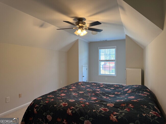 Building Photo - 380 Vine Mountain Way