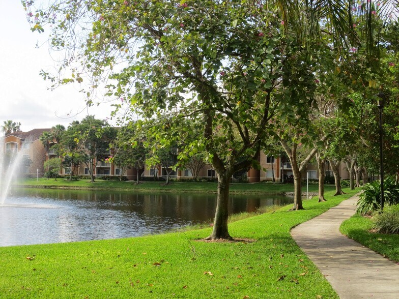 Building Photo - 3844 Lyons Rd