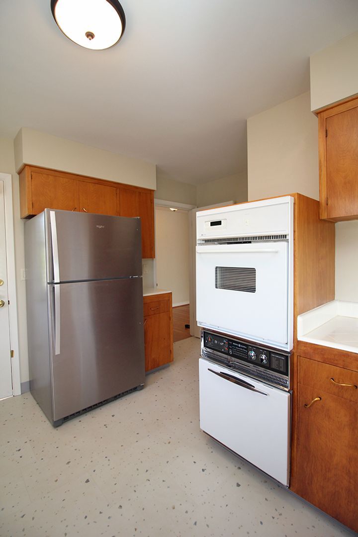Building Photo - 8025-8027 SW Northvale Wy
