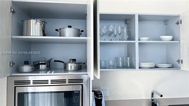 Building Photo - 4111 S Ocean Dr