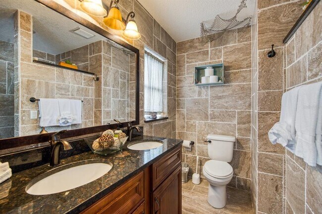 Building Photo - 3173 Fountainhead Dr
