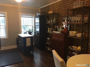 Building Photo - 69 Main St