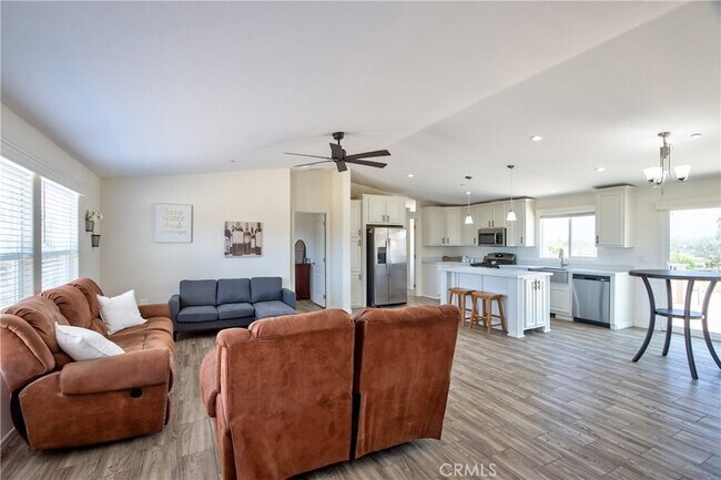 Building Photo - 35890 Meadow Ridge Rd