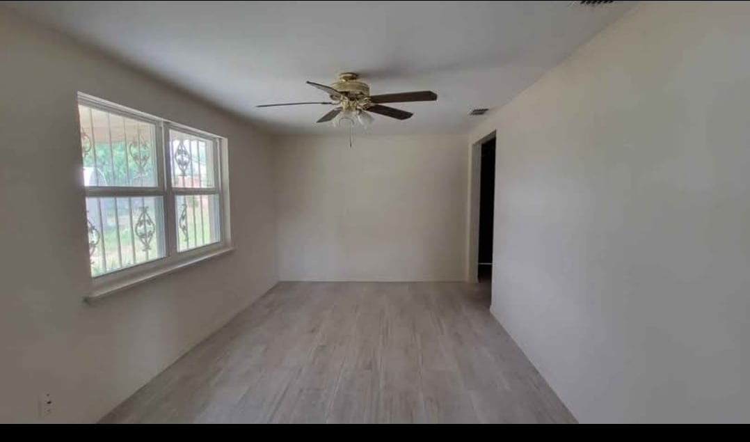 Building Photo - 41786 W Expressway 83