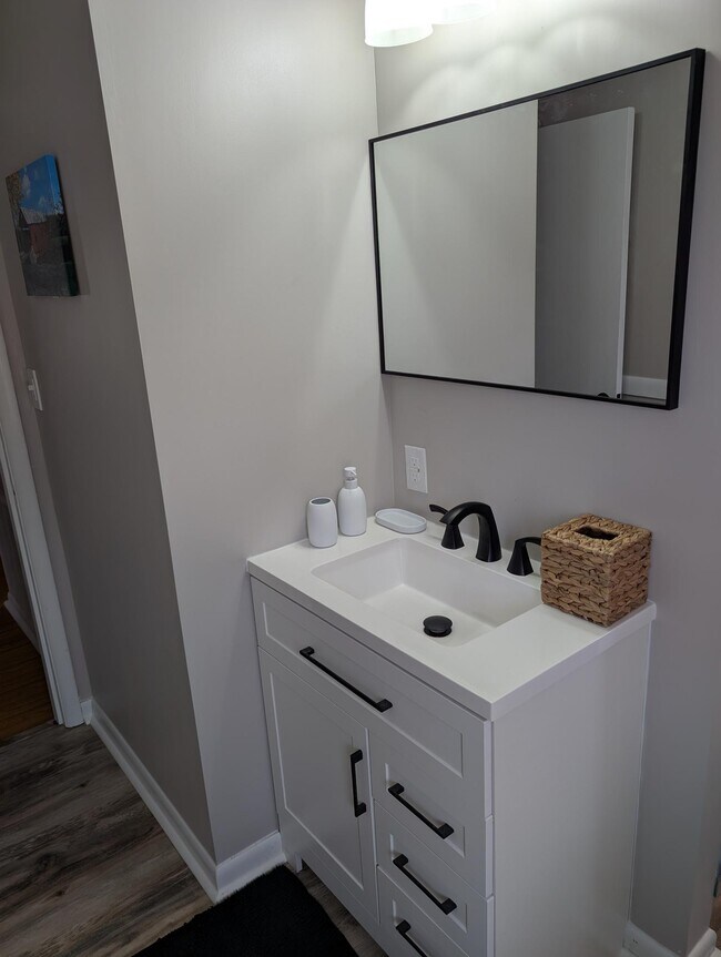 Building Photo - 3513 June St