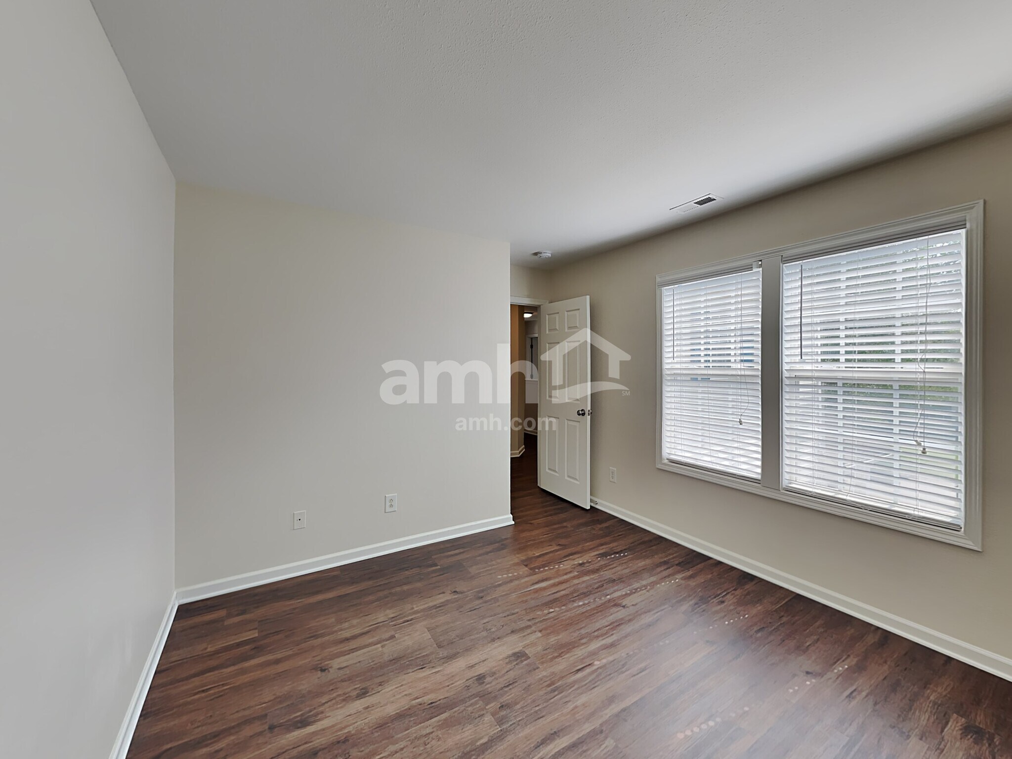 Building Photo - 11234 Heritage Green Dr