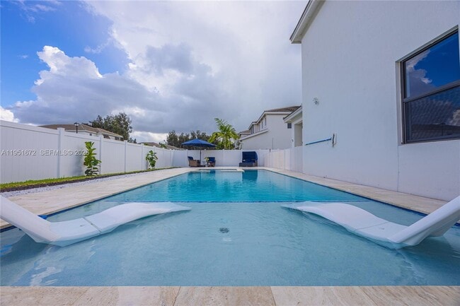 Building Photo - 7126 Rockwood Rd