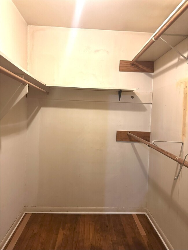 Building Photo - 4849 Larkspur St