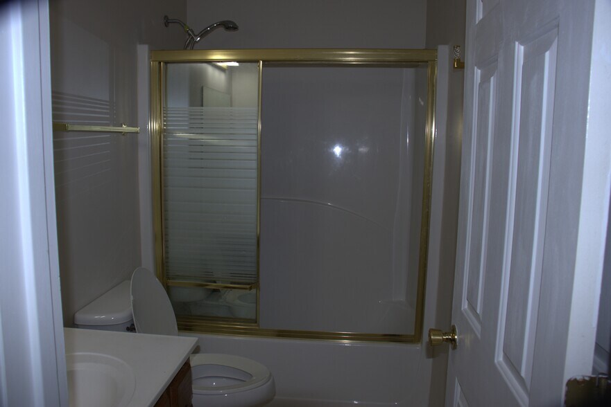 Building Photo - 3924 Calumet Dr