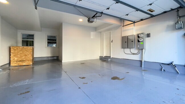 Building Photo - 2209 Steiner St