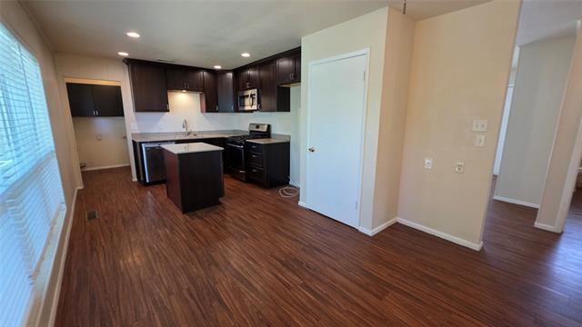 Building Photo - 6251 Shadydell Dr