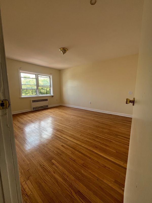 Building Photo - 171 E 59th St