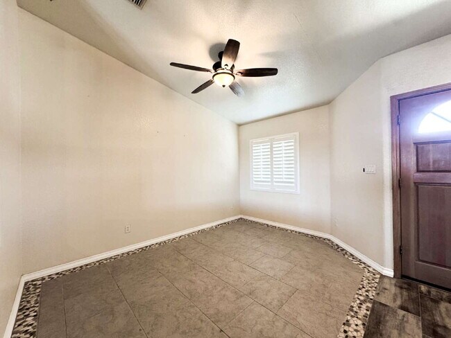 Building Photo - “Spacious 4-Bedroom, 2-Bathroom Home with Pool in Tamarack”