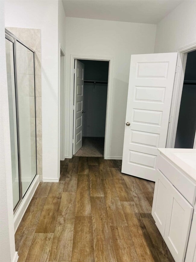 Building Photo - 7403 Cyn Strm St