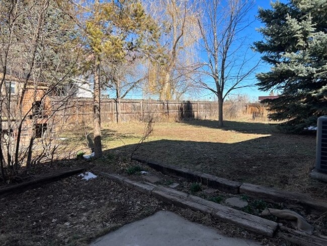 Building Photo - 2207 Rambouillet Dr