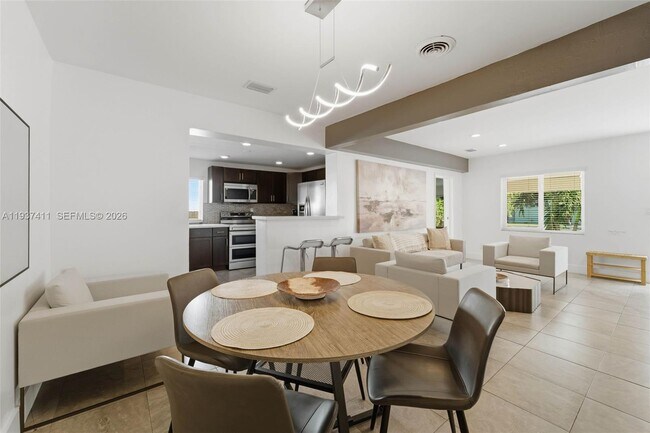 Building Photo - 4420 NW 3rd Ave