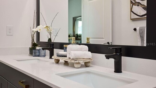 Building Photo - 9500 Grandtree Ave