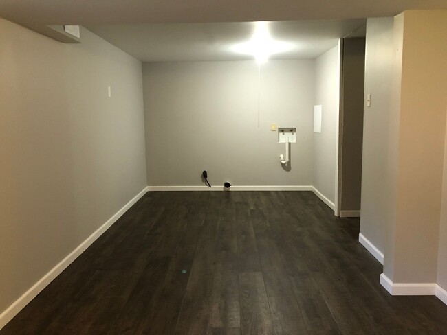Building Photo - 3 Bedroom 2.5 Bath Home in the country!