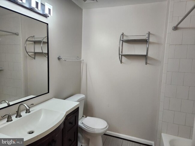 Building Photo - 12825 Town Center Way