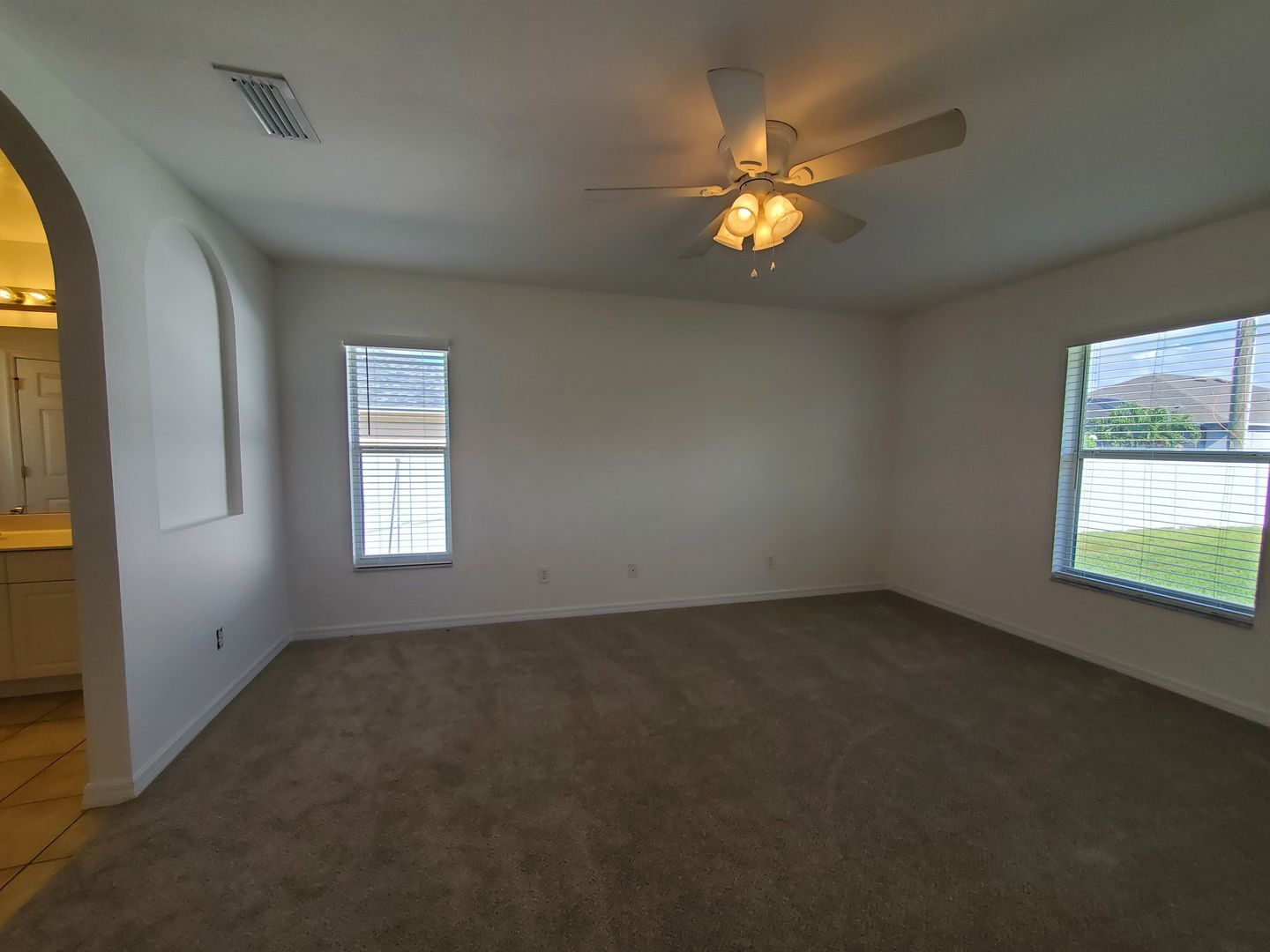 Building Photo - SW area 3/2 Rent Ready