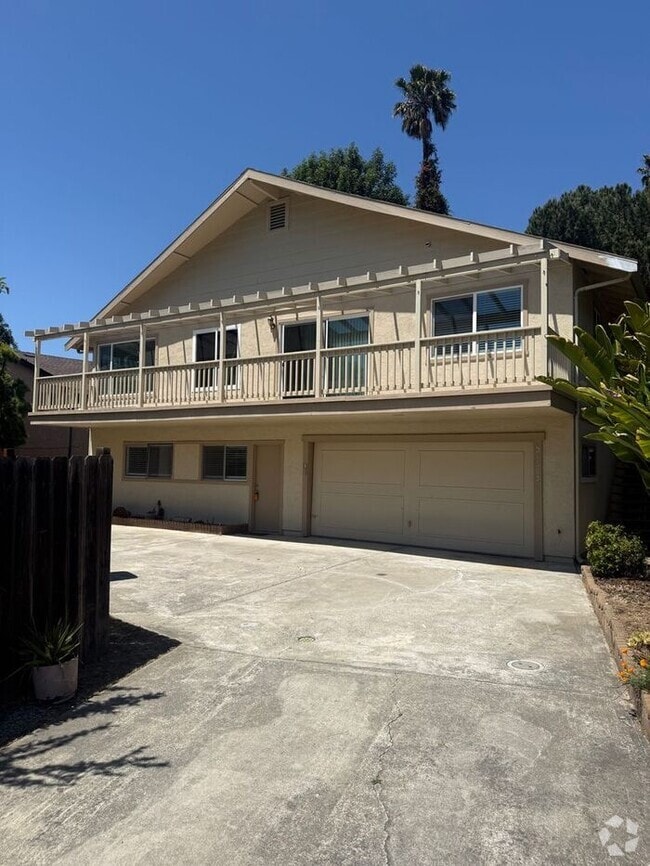 Building Photo - Great studio apartment in Hayward,
