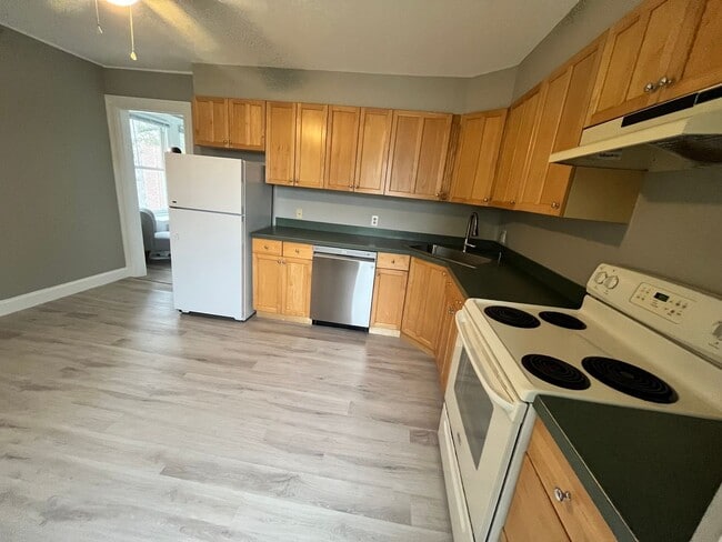 Building Photo - Modern 3-Bedroom Apartment in the Heart of Conshohocken | $2,400/Month
