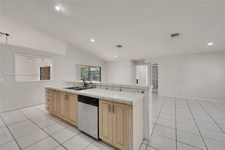 Building Photo - 296 NW 118th Ter