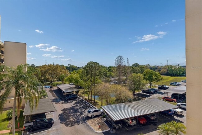 Building Photo - 900 Cove Cay Dr