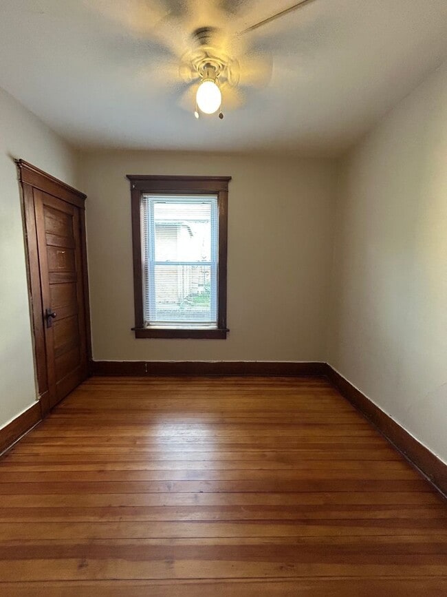 Building Photo - 2419 Poppleton Ave