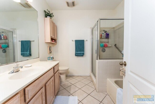 Building Photo - 29 Torrey Pines Dr