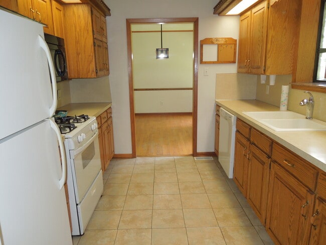 Building Photo - 169 San Carlos Cove