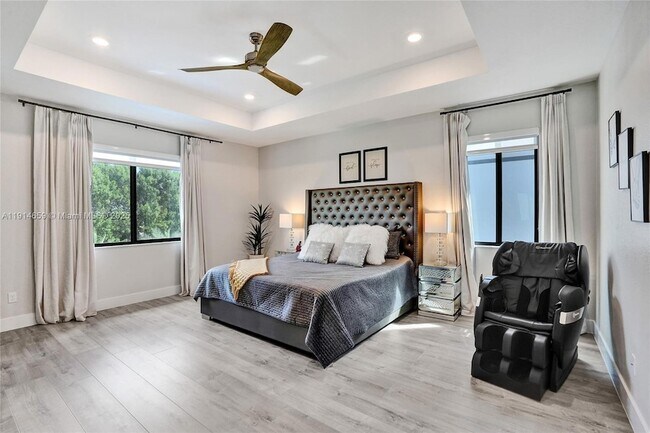 Building Photo - 10795 Oceano Wy