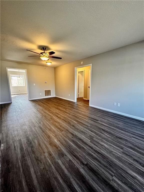 Building Photo - 14895 Dutchmans Dr