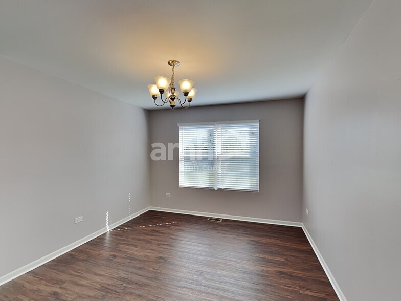 Building Photo - 3910 Stockton Dr