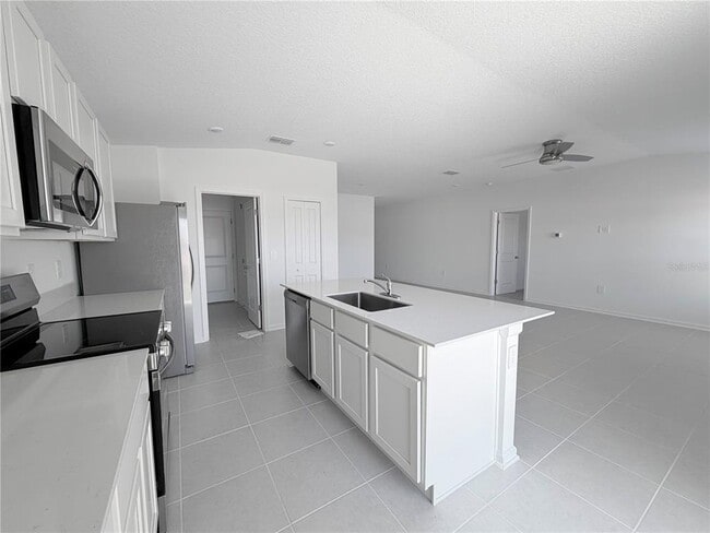 Building Photo - 4313 Riverbend Blvd